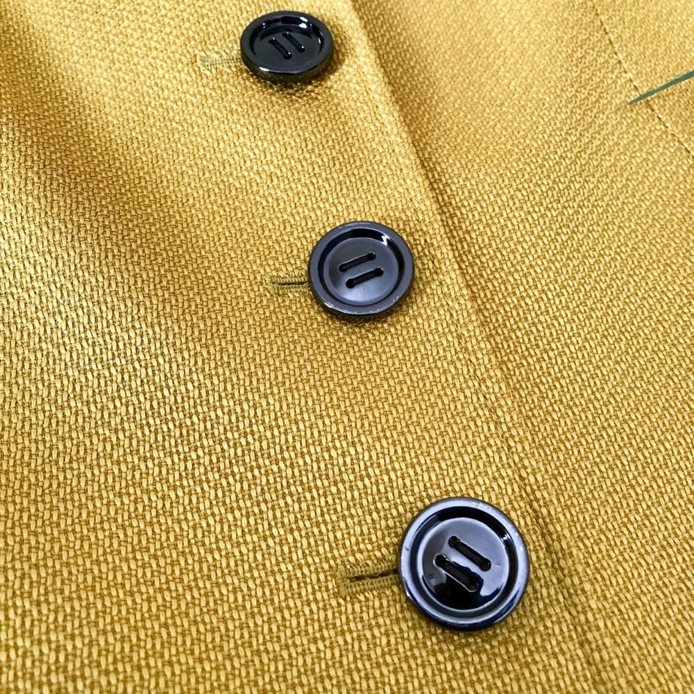 Blazer - Picture 5 of 7